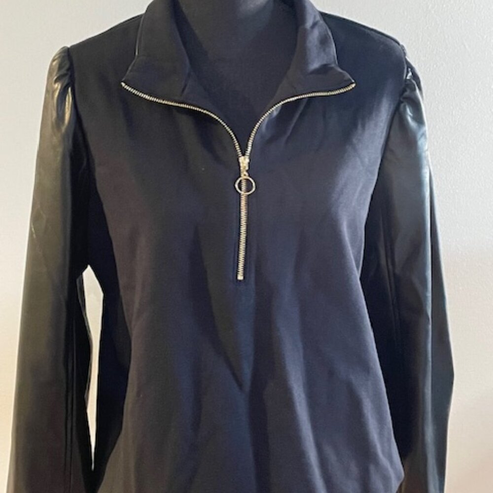 Dynamic Sweatshirt With Faux Leather Sleeves